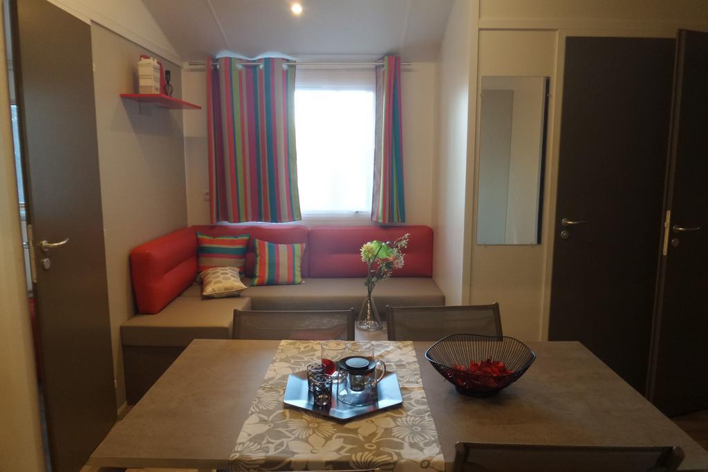 Camping Mobile Home U Sole Marinu 帕特里莫尼奥 客房 照片