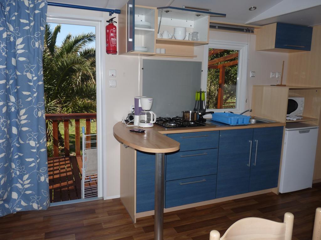 Camping Mobile Home U Sole Marinu 帕特里莫尼奥 客房 照片